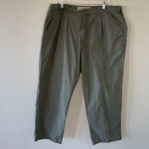 Cabela's Casuals men's green pants 42x32